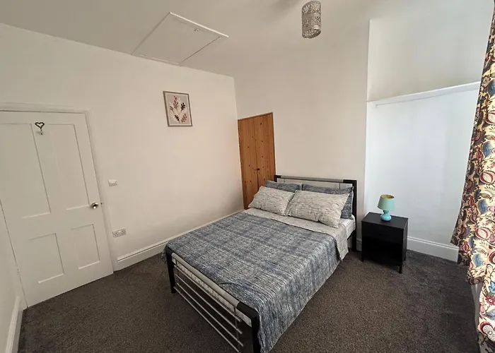 Apartment Hideout - Centre & Free Parking