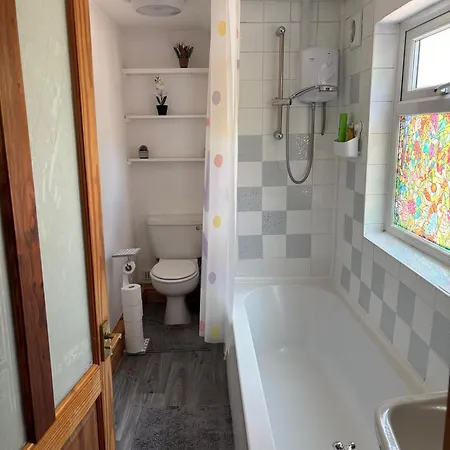 Hideout - Centre & Free Parking *